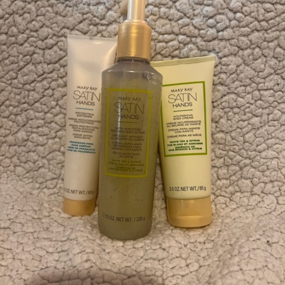 Satin hands Mary Kay - Picture 2 of 3